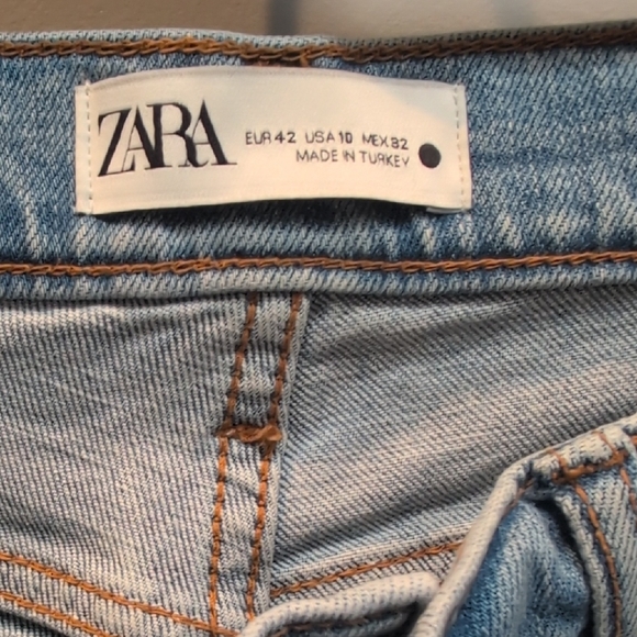 Distressed Blue Jeans - Picture 2 of 5